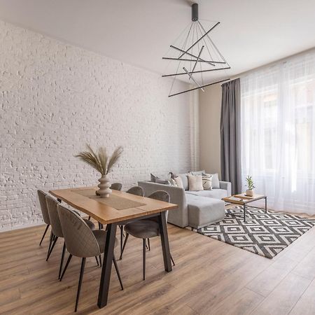 Exclusive Stylish Suite By Prestige Homes Next To The Oktogon Budapest Exterior foto
